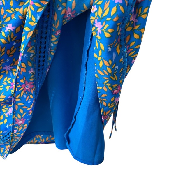 Pepe Jeans vneck mini dress, XS floral, embroidery detail, ties at waist, Pretty - Picture 9 of 11